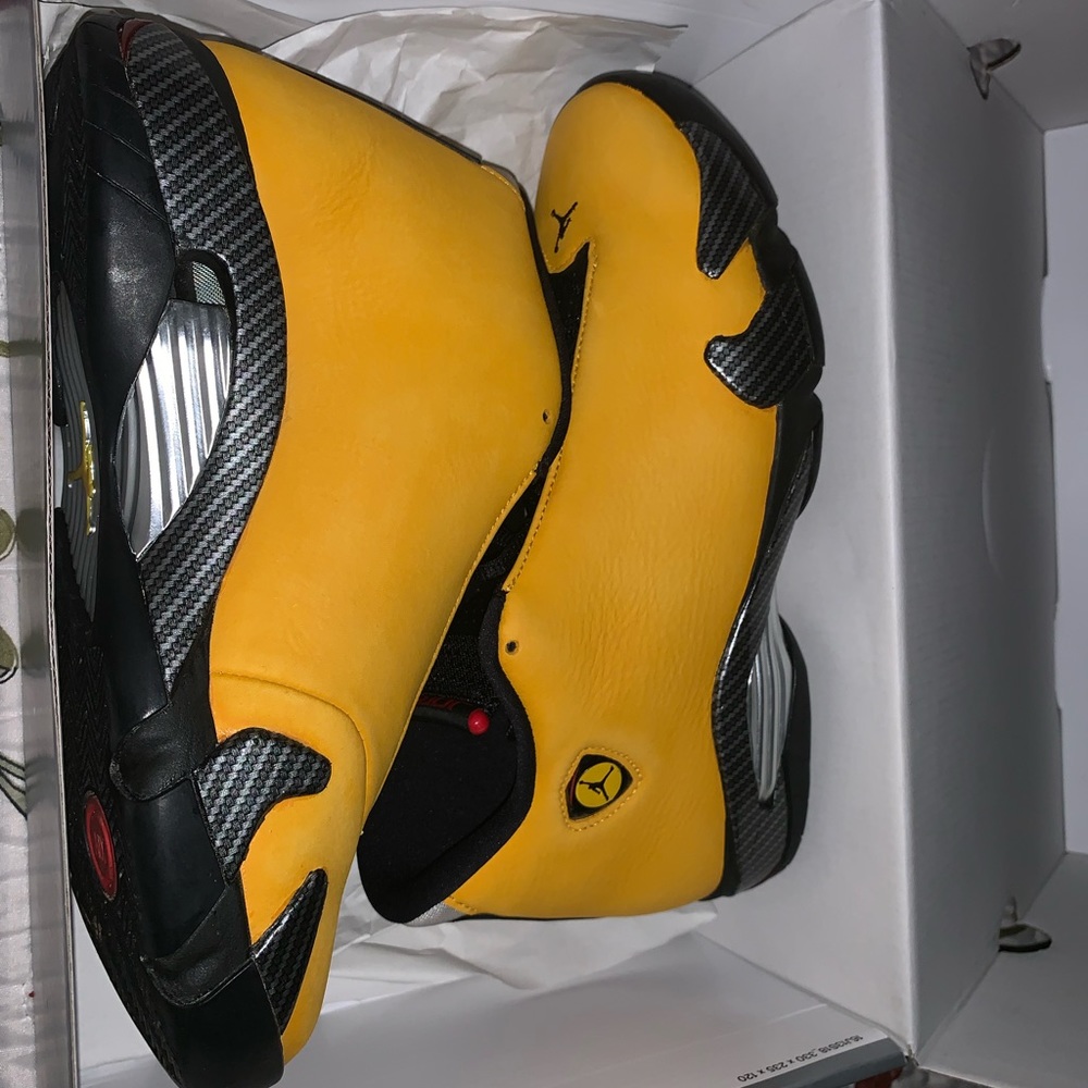 Jordan retro 14 Ferrari